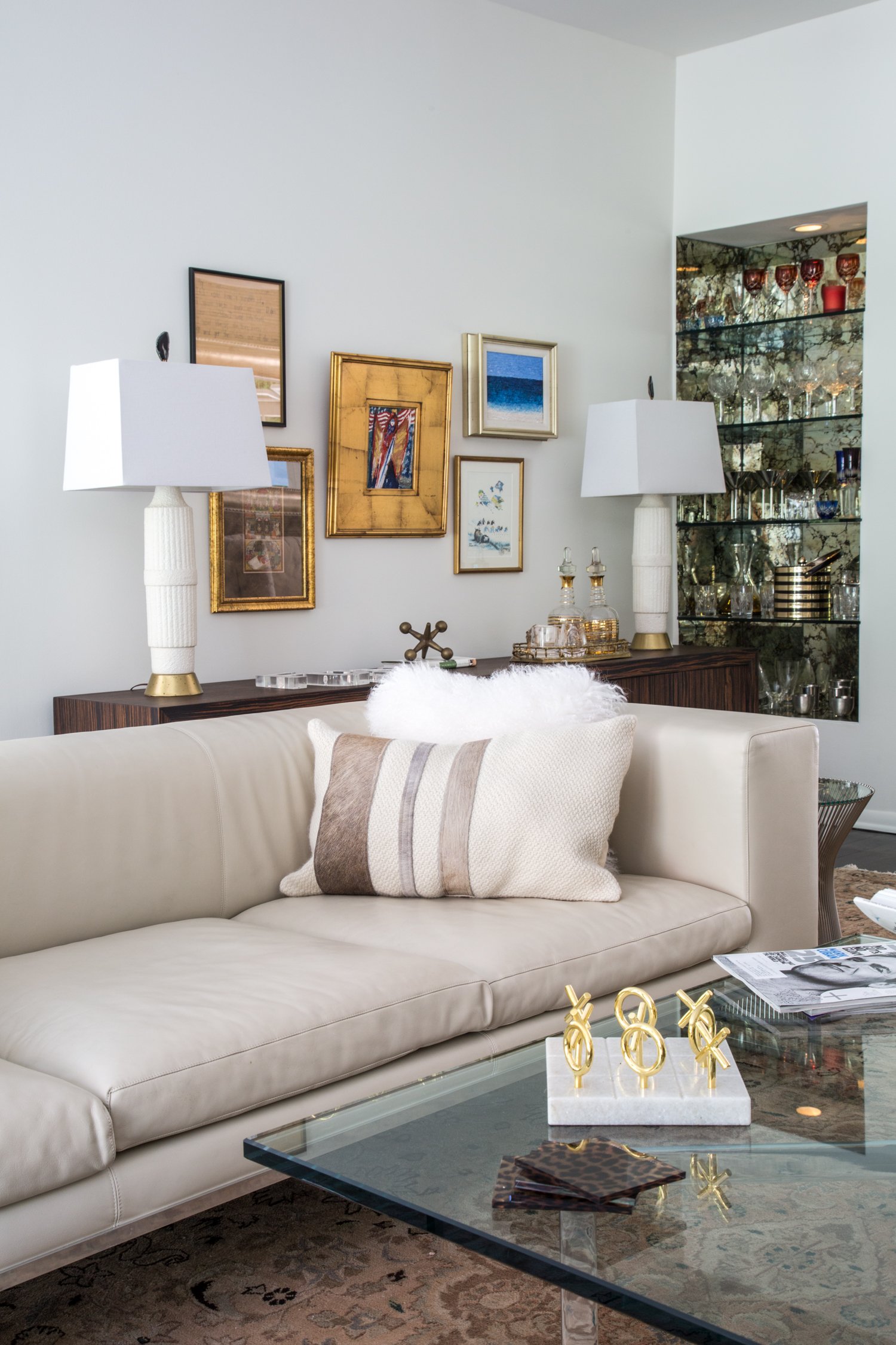 Do Lamps on End Tables Have to Match?